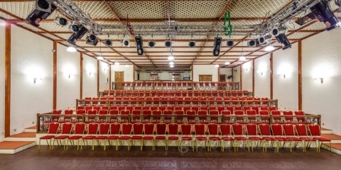 концертный зал (2).jpg
