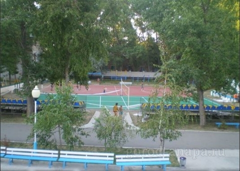 спортивная площадка